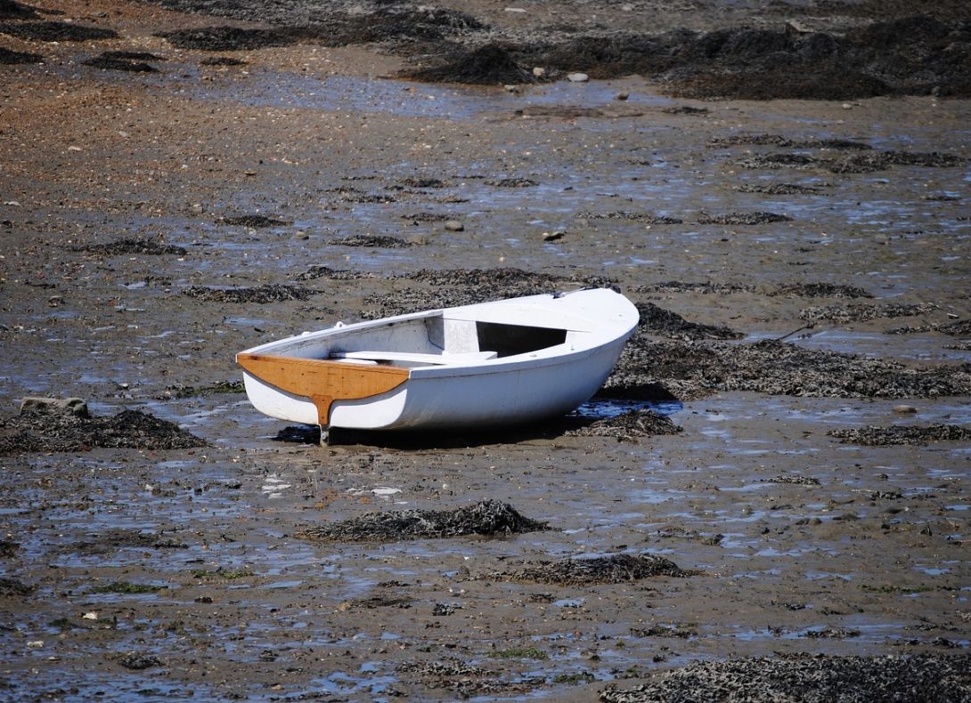 Gestrandetes Ruderboot